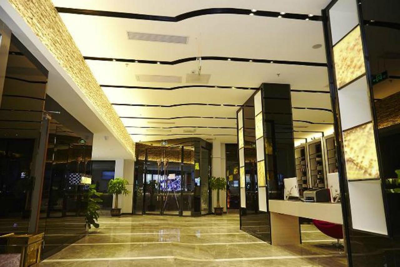 Lavande Hotel Guangzhou Ximenkou Metro Exteriör bild