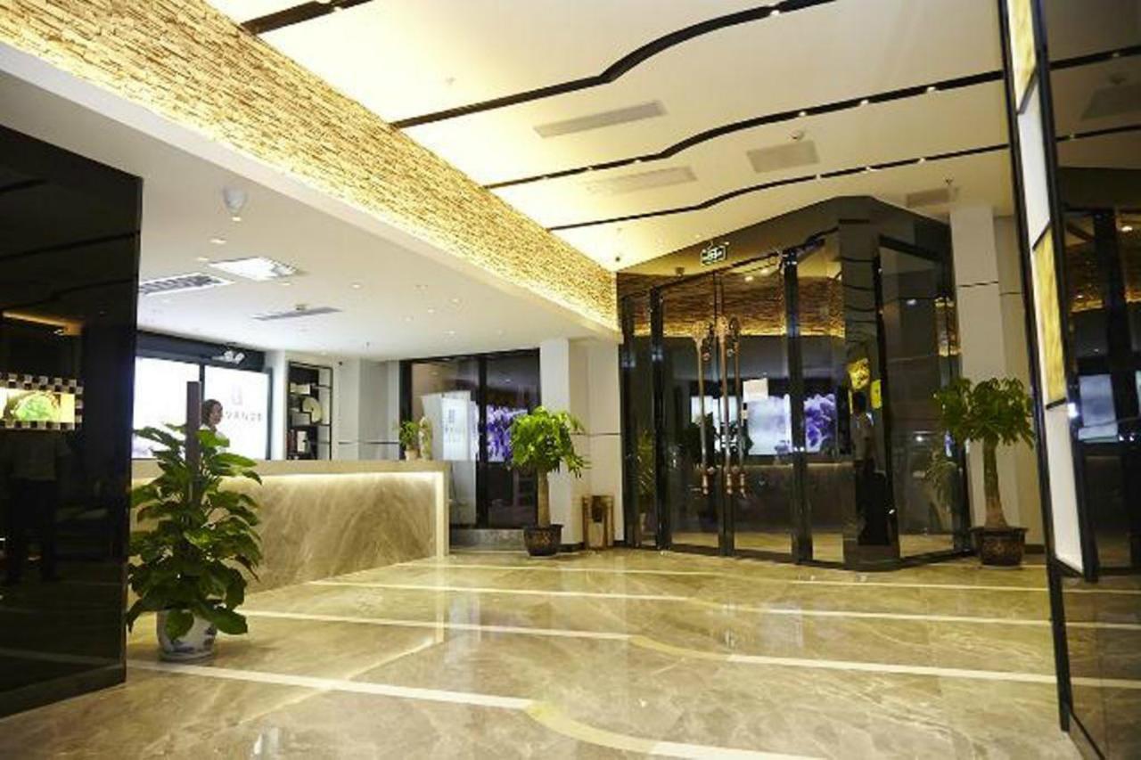 Lavande Hotel Guangzhou Ximenkou Metro Exteriör bild