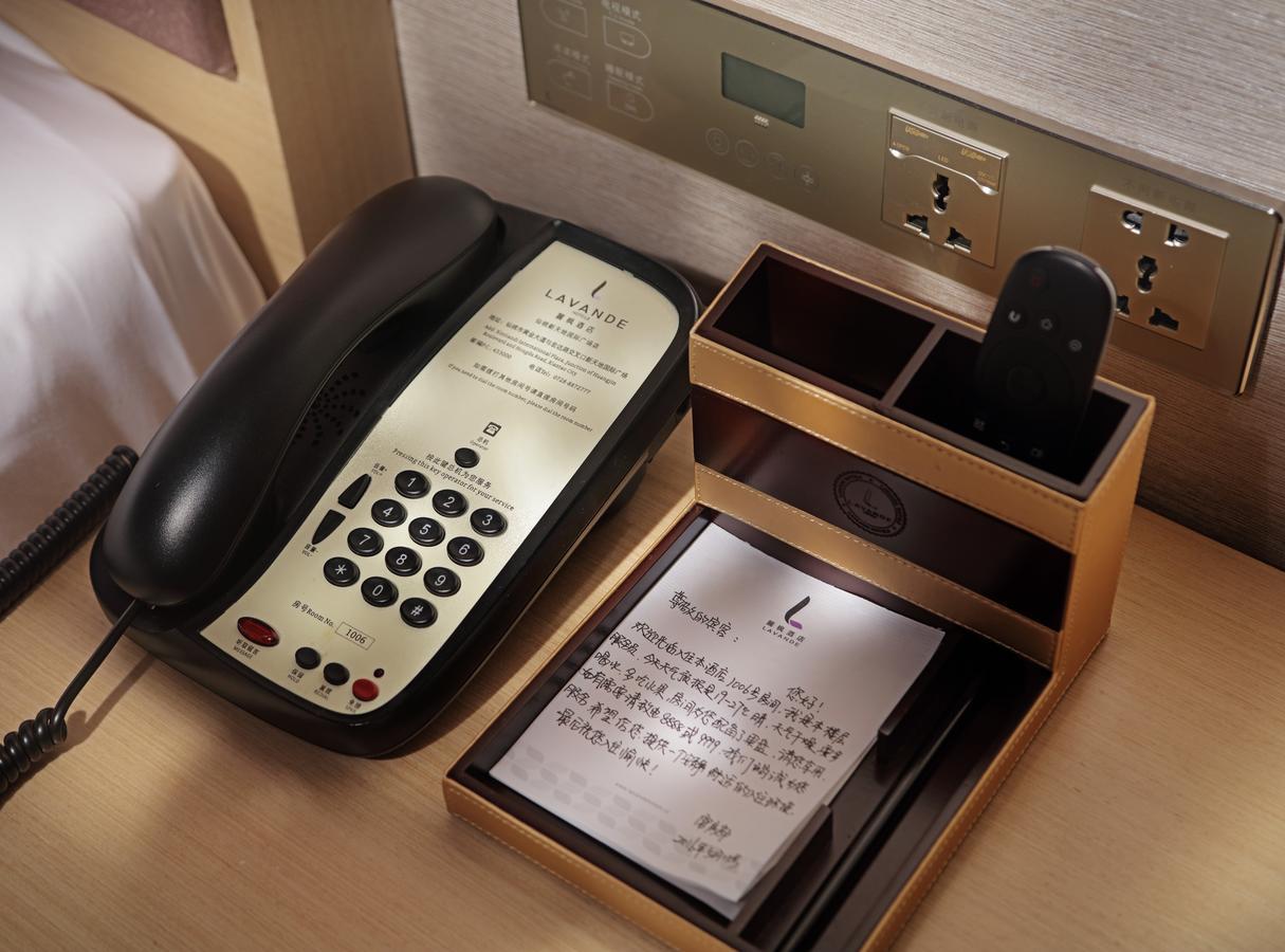 Lavande Hotel Guangzhou Ximenkou Metro Exteriör bild